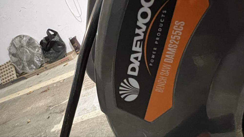 Настолен циркуляр DAEWOO