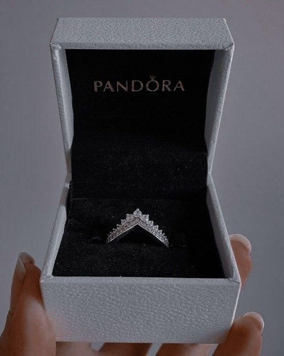 Шикарное кольцо пандора