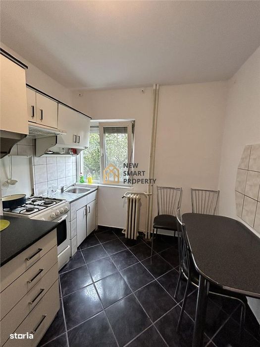 De vanzare apartament 3 camere Nufarul, etaj 1