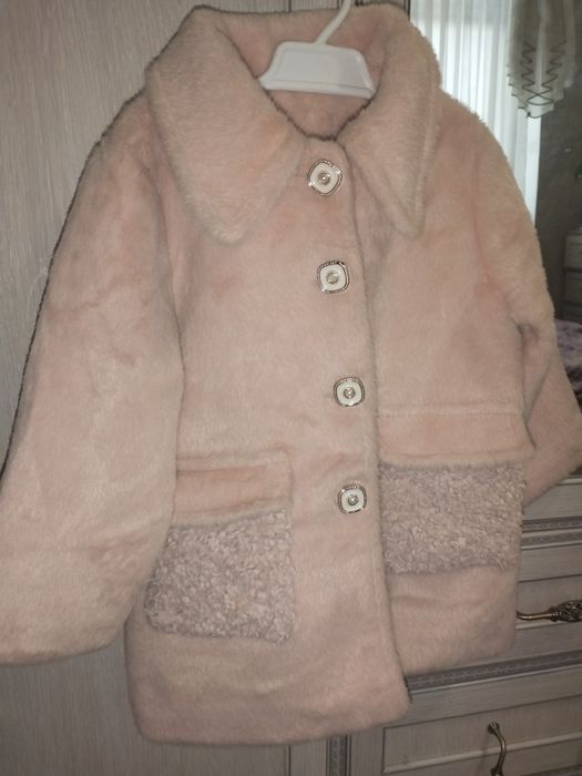 Пальто детское продам