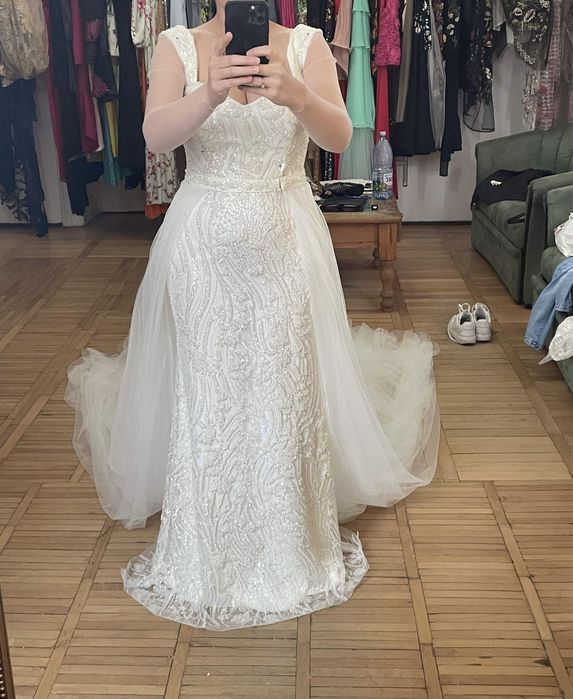 Vand rochie mireasa marimea S