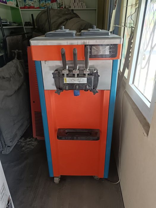 Марожни апарат сотилади срочни