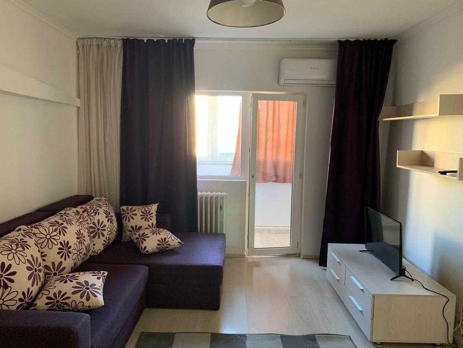 Vand apartament cu 2 camere, decomandat, Metrou Lujerului