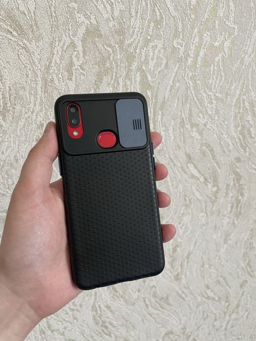 Продам Samsung A10s.