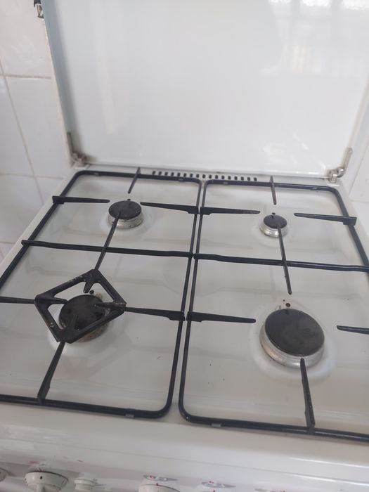 Продам газовую плиту Гефест