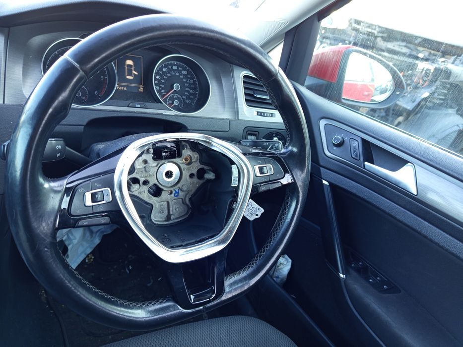 Фолксваген Голф 7 1.6 тди 105 коня 2015 год