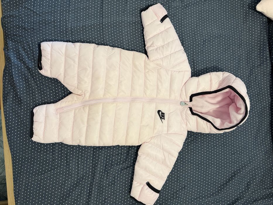 Бебешки космонавти и зимно якенце karl lagerfeld, calvin klein, guess, nike