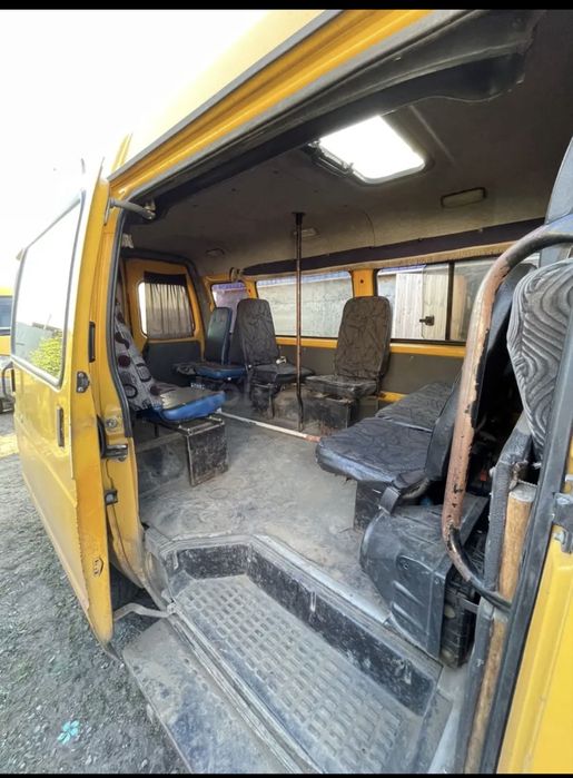 Продам газель пассажирскую