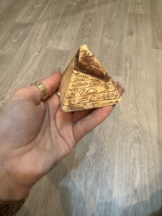 Продам статуэтки с разных стран