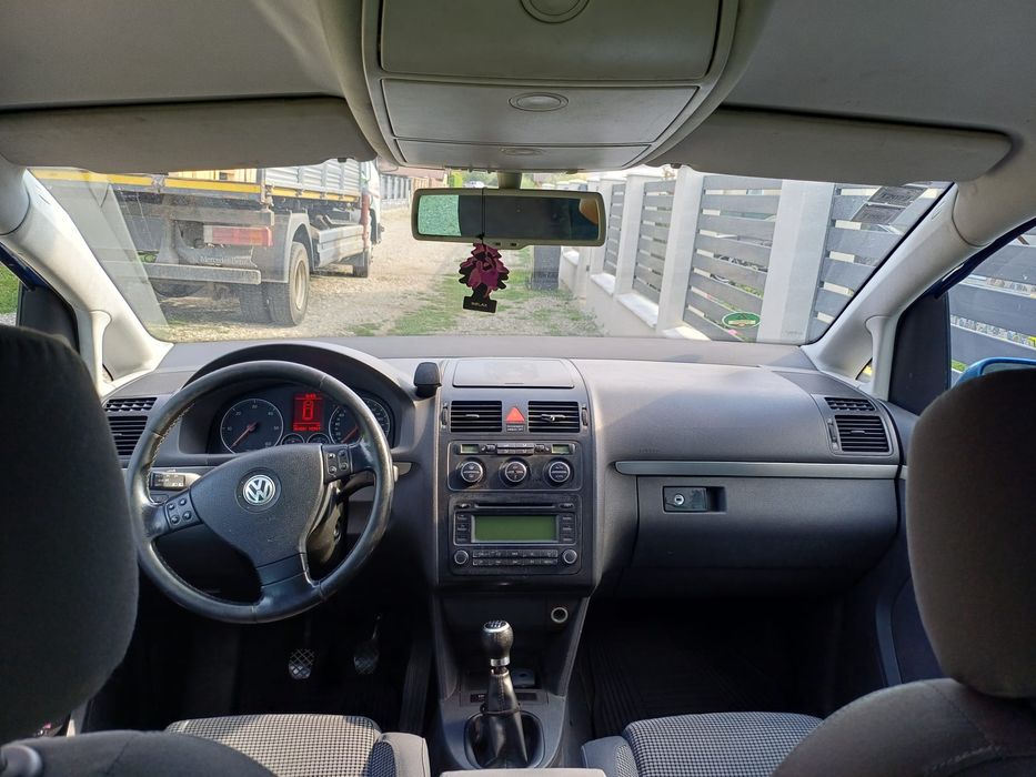 VOLKSWAGEN Touran 2006 — imagine 3