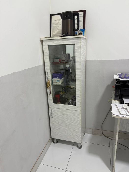 Продаётся УЗИ аппарат Миндрей с мебелью и оргтехникой