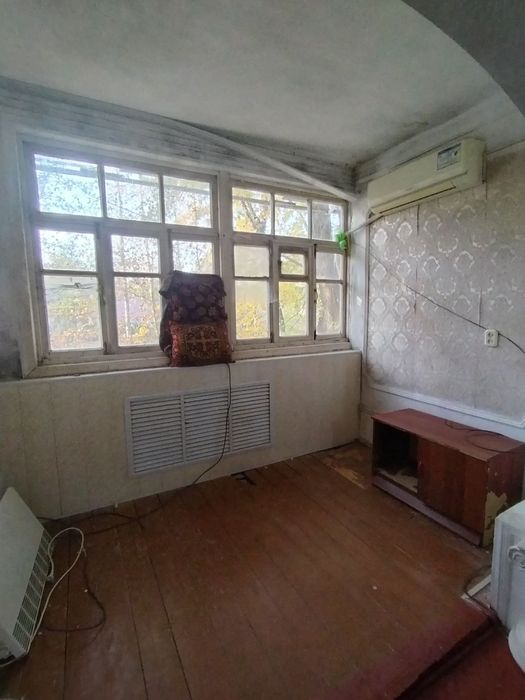 Чирчик ш. Центральный бозор 4х/3/4 100 м²