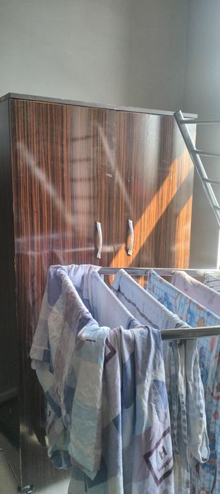 Bepul beraman. Отдам даром : шкаф, мебель для книги,стол