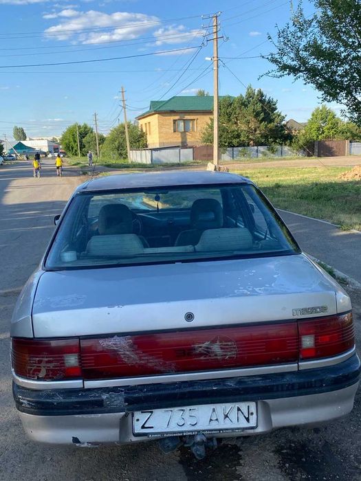 Срочно продам! Автомобиль Mazda 323.