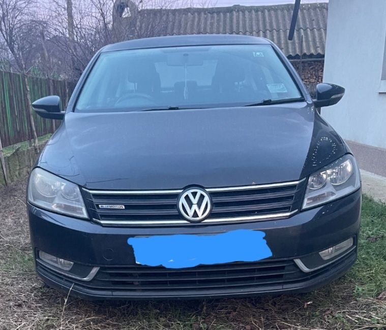 Dezmembrez vw passat b7