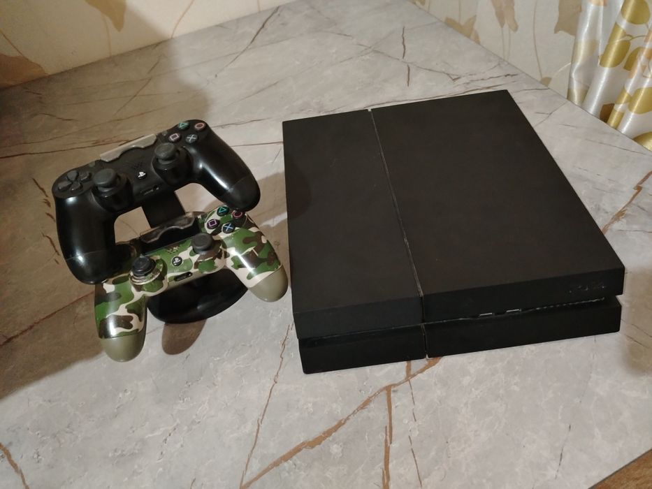 Play Station 4+жостик