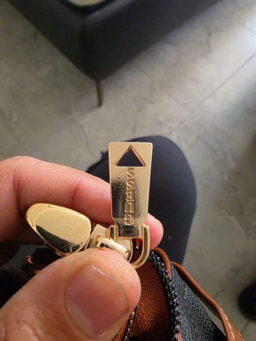 Сумки GUESS из Турции