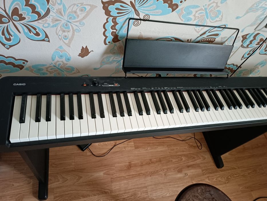 Продам цифровое пианино