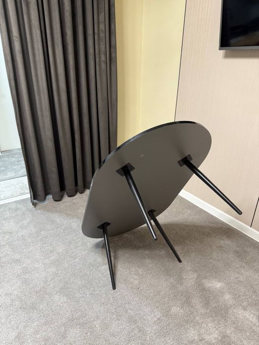 Зал учун ихчам стул