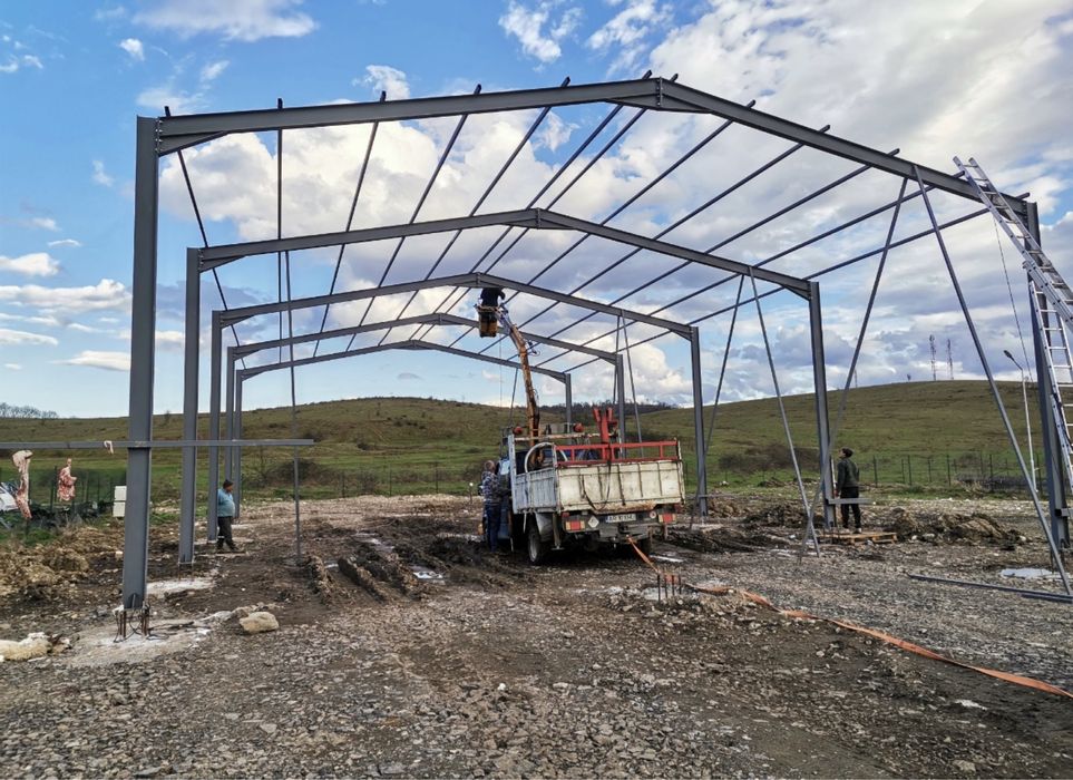 Hale metalice la cheie structuri metalice complete cu stâlpi și ferme