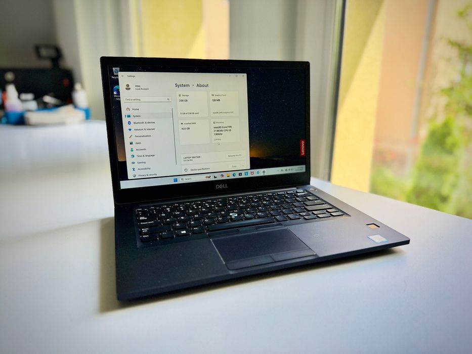 Dell Latitude 7490 1.9Ghz i7-8650U, 16GB RAM, 256 SSD