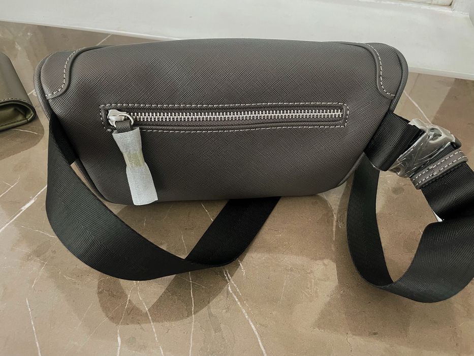 Мъжка чанта Guess