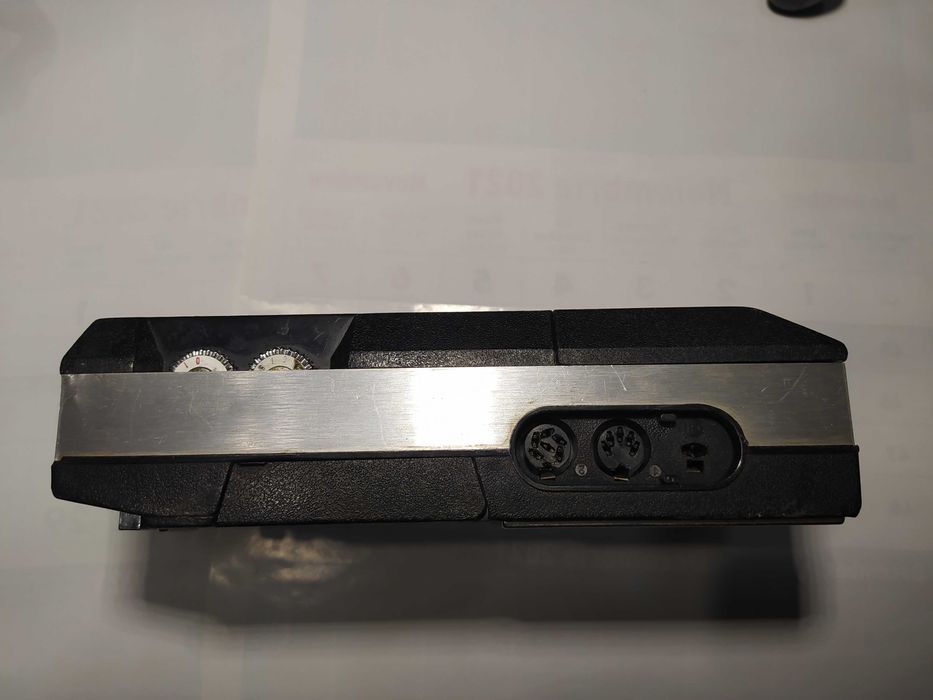 casetofon PHILIPS primul model portabil