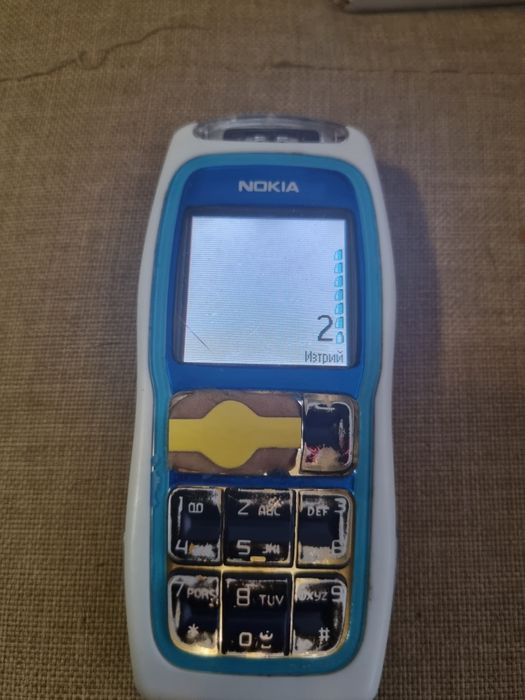 Телефон Нокия 3220