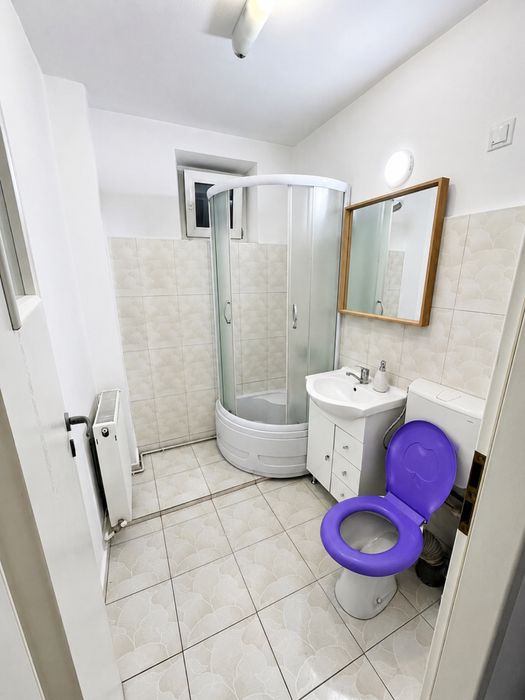 Chirie apartament 3 camere nord / direct proprietar / apartament cu gradina si 2 intrari / Aleea Scorusului