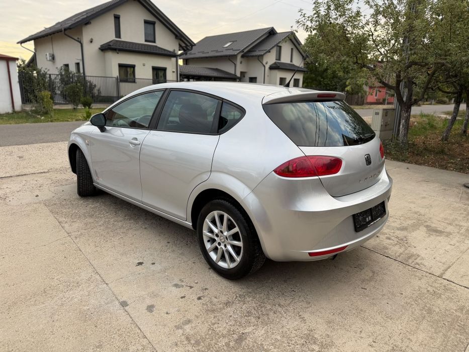 SEAT Leon 2012 — imagine 3