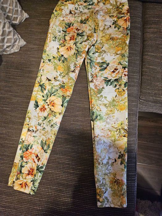 Pantaloni de vara Zara