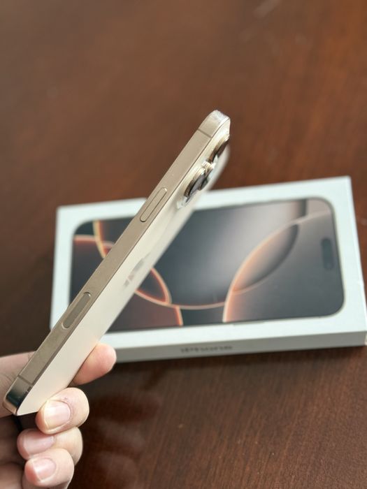 Apple iPhone 16 Pro Max