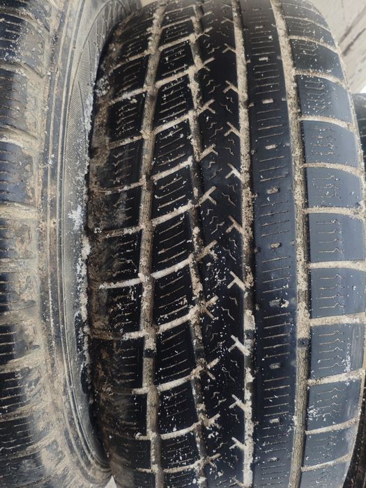 Шины летние 235/70/16