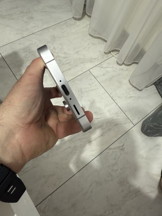 Vand-Schimb cu iphone 15 Samsung S24 FE 128 gb