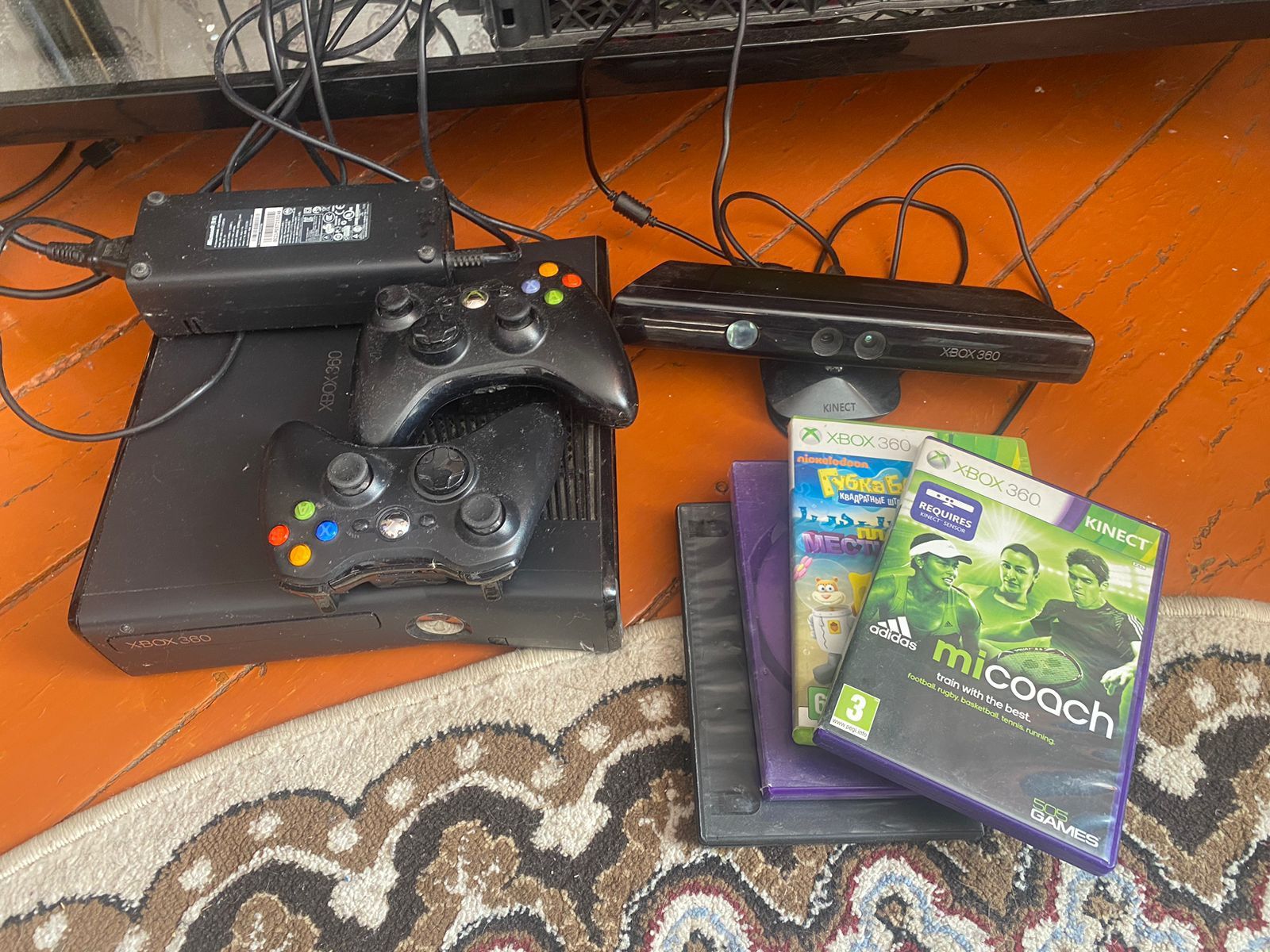 Продам Xbox 360 СРОЧНО: 60 000 тг. - Приставки Рудный на Olx