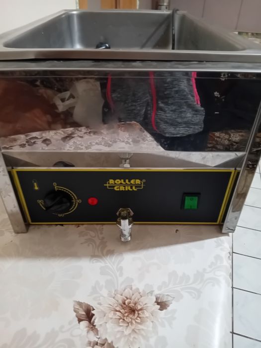 VITRINA Caldă Bain marie