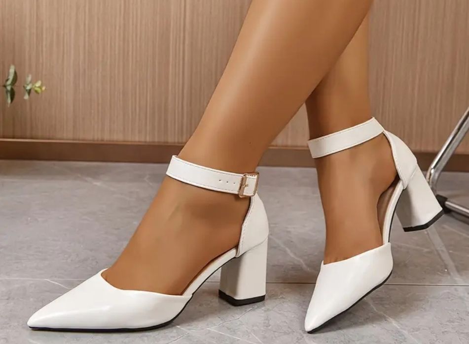 Босоножки на каблуке (туфли)