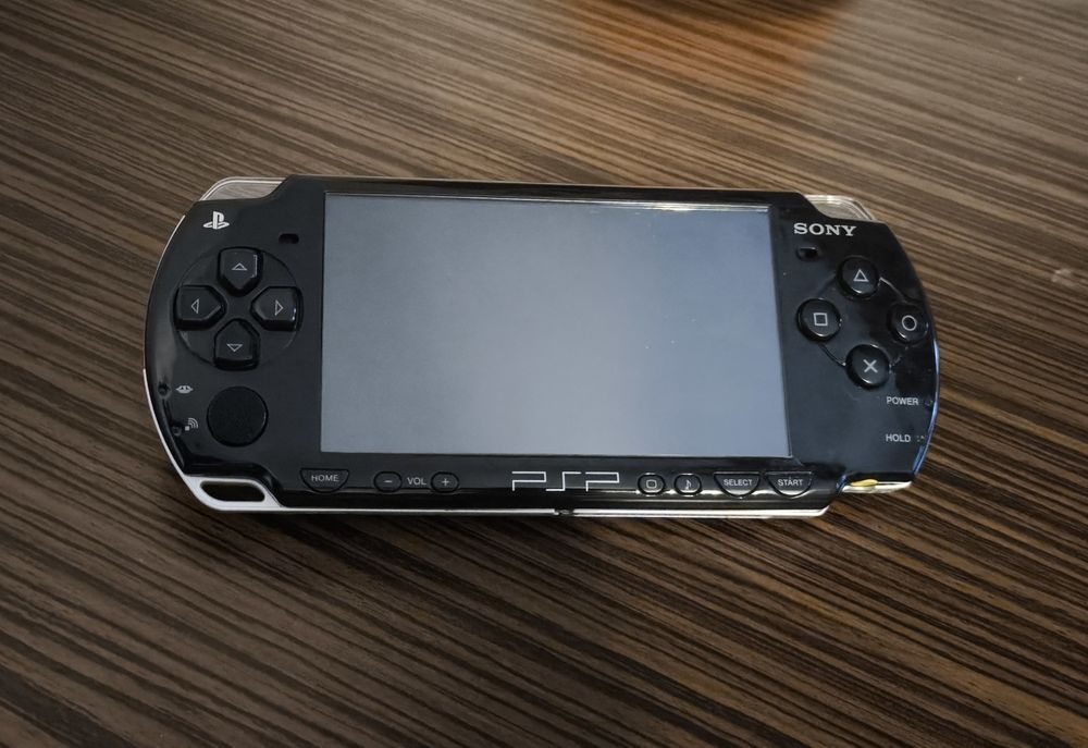 Vând PSP 1st și 2nd generation