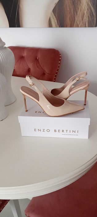 Vând pantofi piele Enzo Bertini