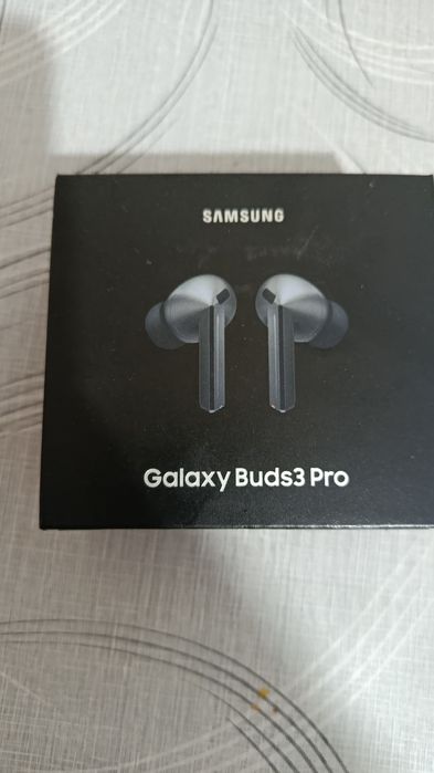 Продам наушники Samsung galaxy Budz3 Pro