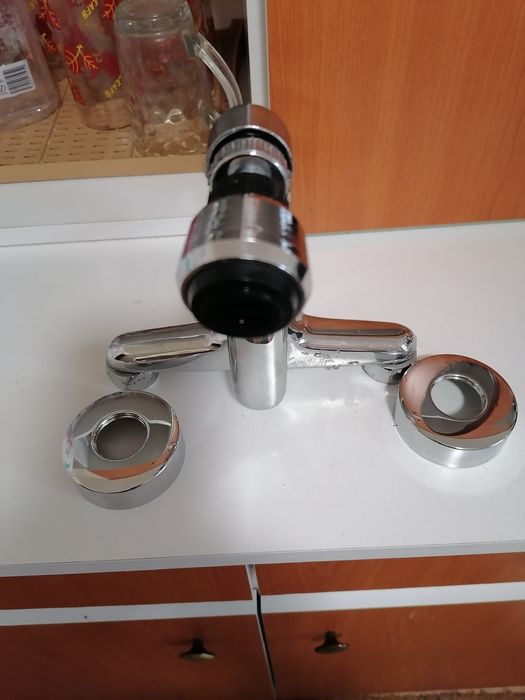 Baterie de ghiuveta pentru perete nouă - 125 lei