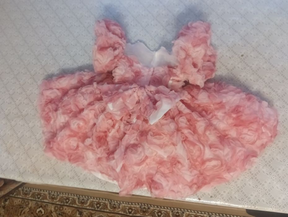 Детское розовое платье