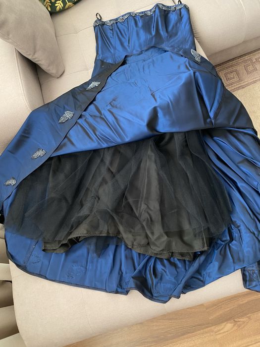 Vand rochie nasa/soacra cu trena , eleganta