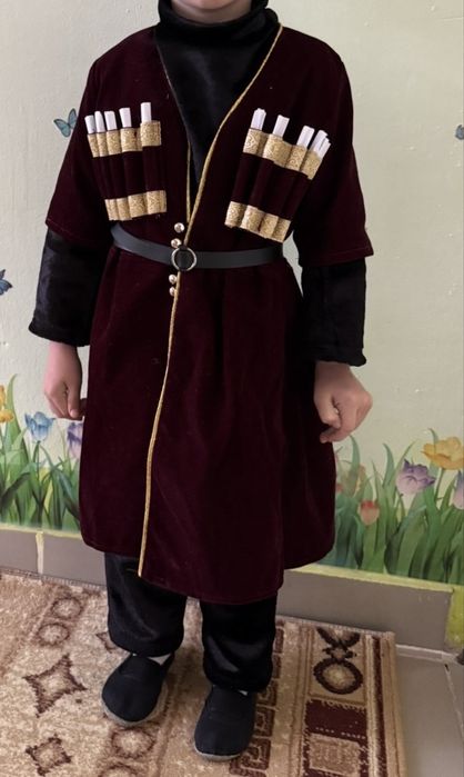 Продам кавказский костюм