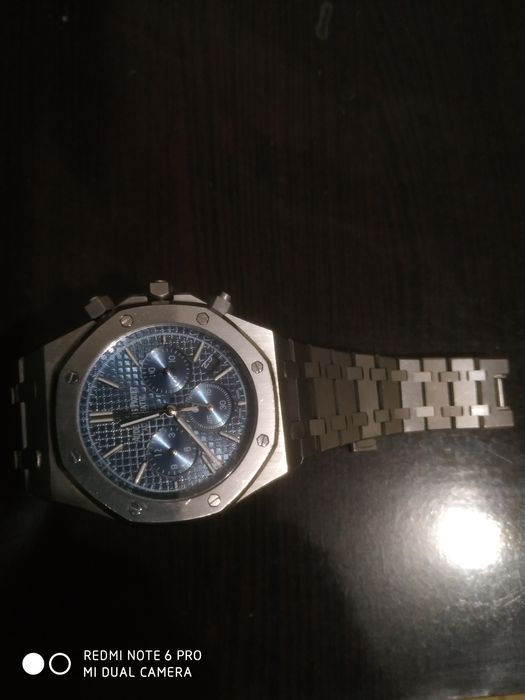 Часы мужские PIGUET  продам в срочном порядке в любое время