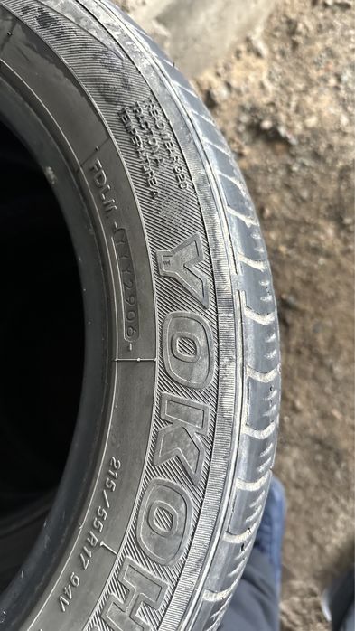 Yokohama r17 размер 215 55