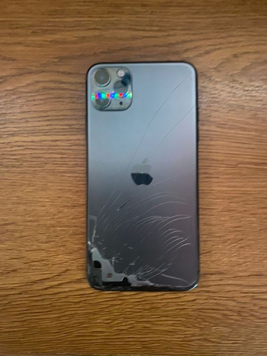 Vând iPhone 11 pro max 64gb