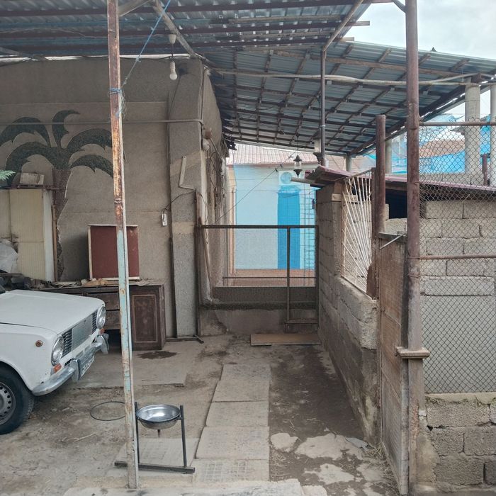 Продаётся дом в Яшнообадском р-не  Ташкента.