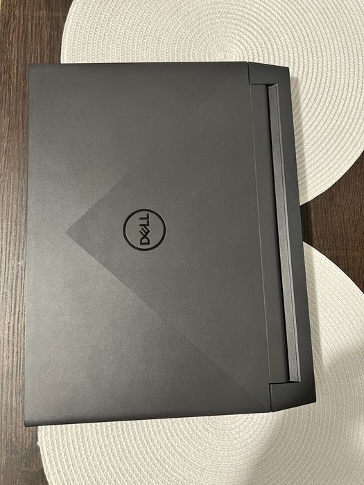 laptop Dell G15 model 5510