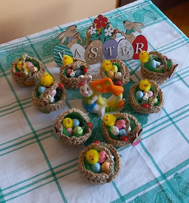 Ръчно изработени Великденски кошнички